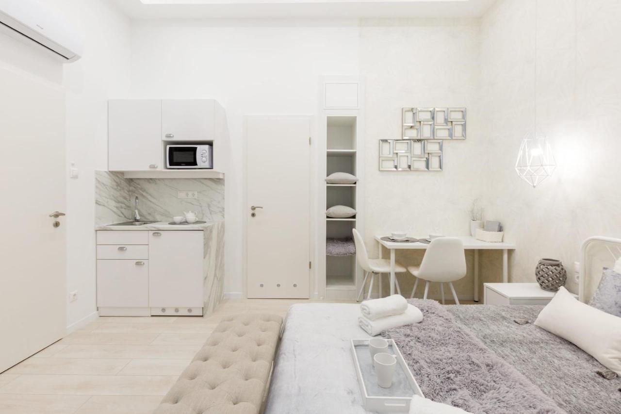 Ultra Central & Brand New Nest Budapest Esterno foto