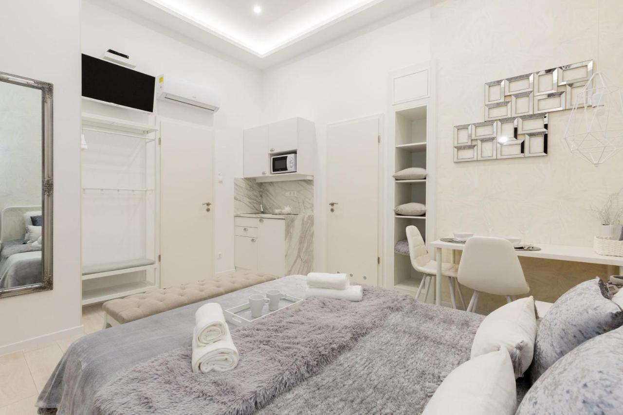 Ultra Central & Brand New Nest Budapest Esterno foto